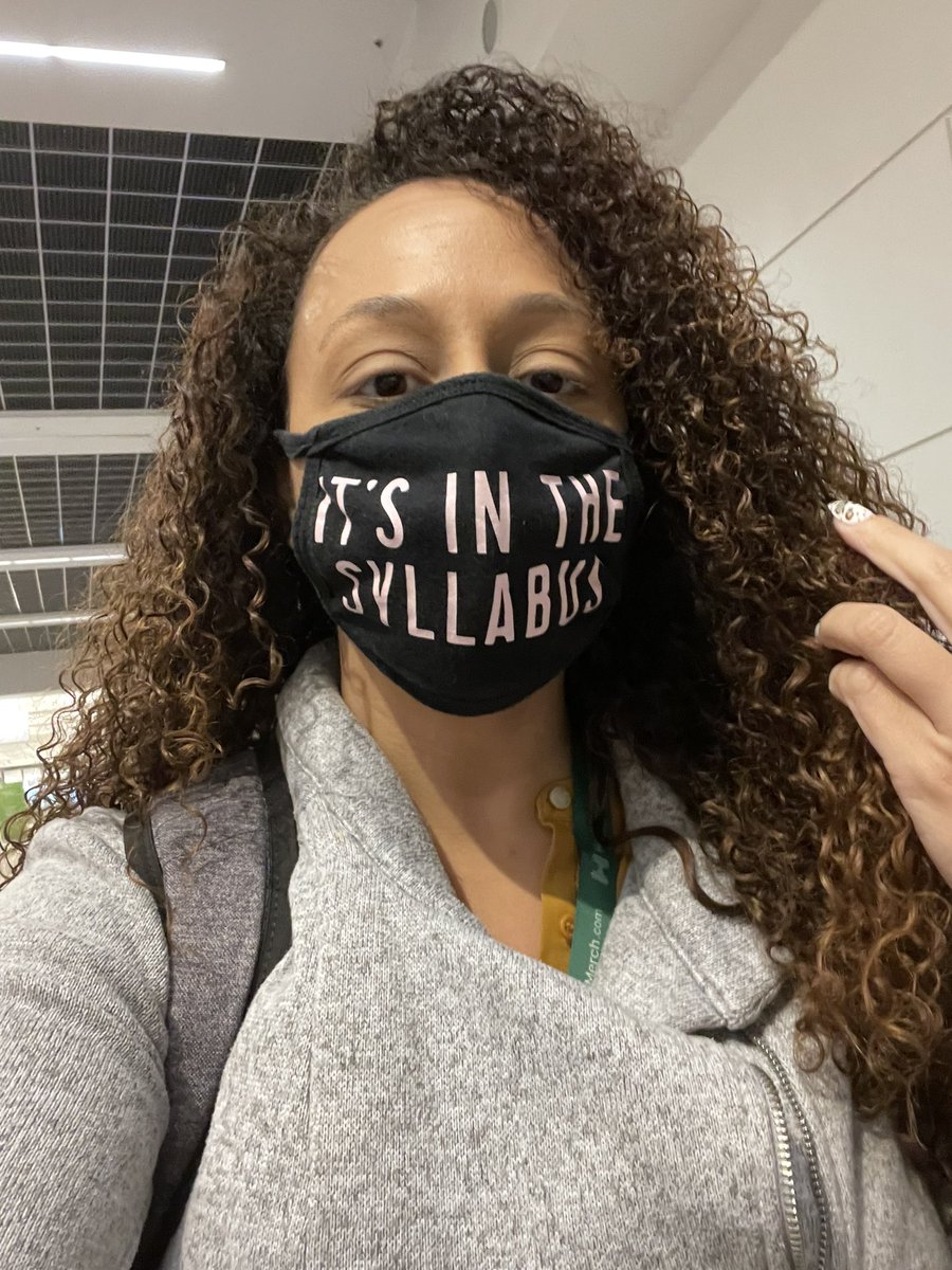 PublicHealthDC's tweet photo. Gotta stay safe with the mask at the @APHAAnnualMtg @PublicHealth #APHA2021 #APHAPlay #itsinthesyllabus https://t.co/5l1kkTIe30