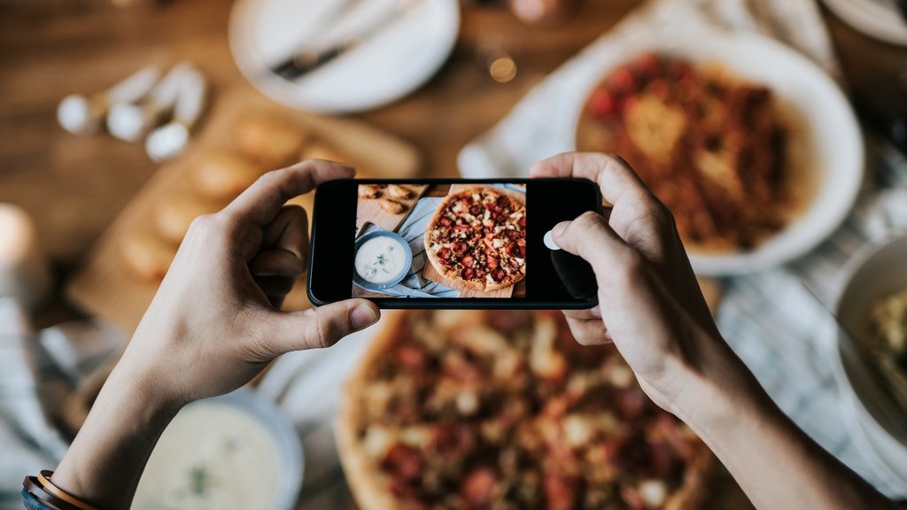 Coming up with what to post each week may get you to feel overwhelmed. Use these ideas to create content that will resonate with your audience.
buff.ly/3GbAlOd
#restaurantmarketing #socialmediamarketing #fooddistributor