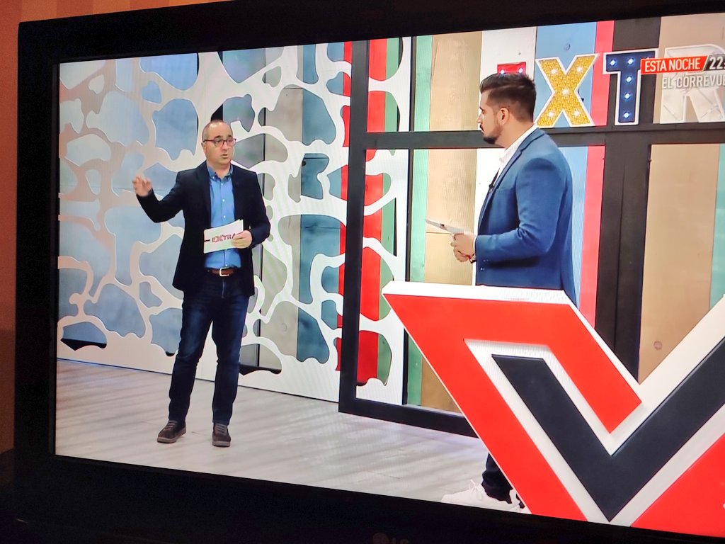 GonzaloCastroTV's tweet image. 📺 Es un auténtico lujo compartir plató cada 15 días con @manu_centeno en #ExtraCyL 😉 A los dos nos gusta el fútbol, pero también nos apasiona el motor... ¡Este martes hemos hablado de piques en la carretera! Puedes verlo al completo en cyltv.es 👈🏼