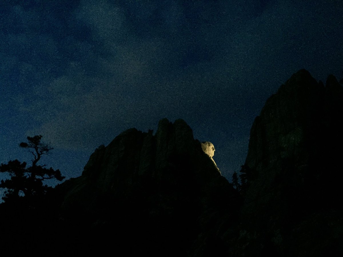 ExtremeRVing's tweet photo. @TheTravelCamel @BradtGuides A1) The #outdoors which = wildlife, landscape, sunrise/sunset, weather, etc. I would say #shapes & #architecture on occasion as well. @NikonUSA #NPS #rvlife #fulltimerv #leaveordinarybehind #TRLT #ExploreOurNation #getoutside https://t.co/t20bCjLSah