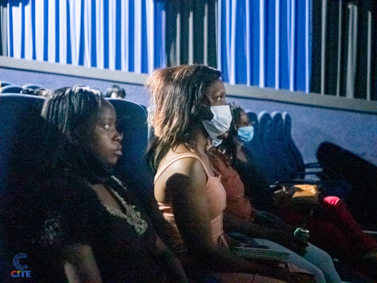 citezw's tweet image. Scenes from today’s film screening of Strike a Rock in collaboration with @wildtrustzim

@SunshineCinema 
@Gukurahundizim 
#AsakheFilmFestival 
#PowerofMemory
#Asakhe