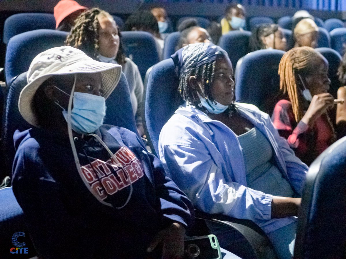 citezw's tweet image. Scenes from today’s film screening of Strike a Rock in collaboration with @wildtrustzim

@SunshineCinema 
@Gukurahundizim 
#AsakheFilmFestival 
#PowerofMemory
#Asakhe