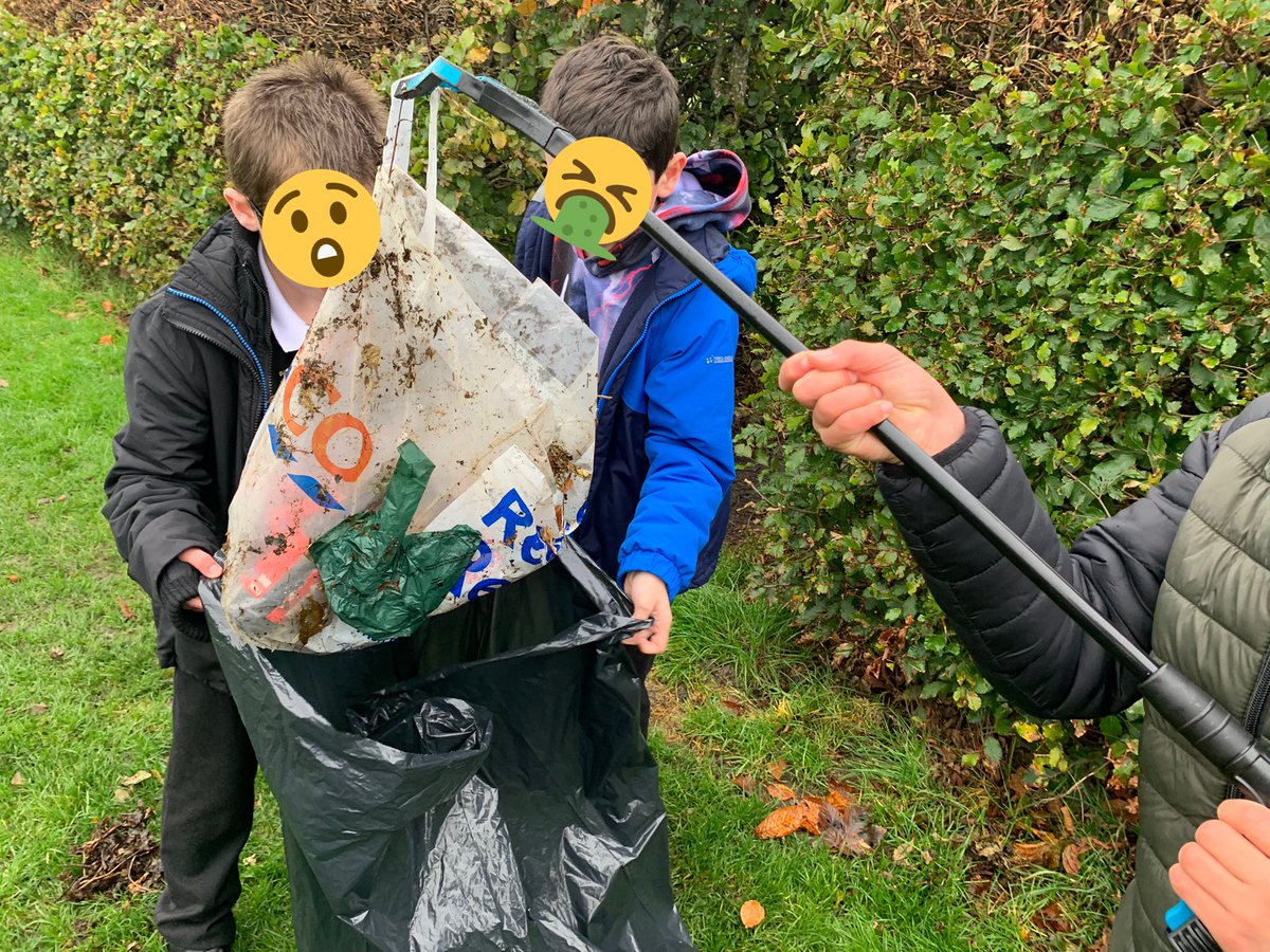 🌏💕 Incredible litter picking efforts taking care of our local park. We received compliments from the locals and chocolatey treats from the rugby club for our hard work. Thank you everyone! 💕🌏 <a href="/Kirkcaldywestps/">Kirkcaldy West PS and ELC</a>