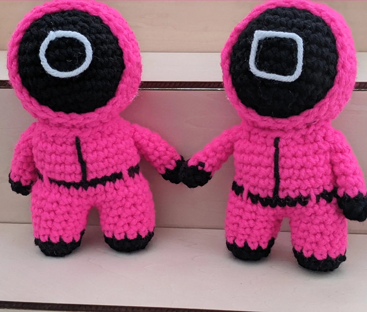 We are obsessed over here!  So much that I needed to start making these.
#SquidGames  #squidgamenetflix #squidgame #netflix