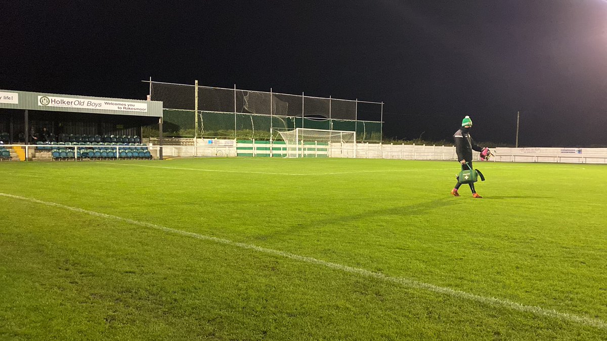 eastie_1's tweet photo. Bit of ground hopping on a windy Tuesday night for @Official_HOBAFC v Daisy Hill. Typical Barrow weather #windyas https://t.co/l172UEZGFb