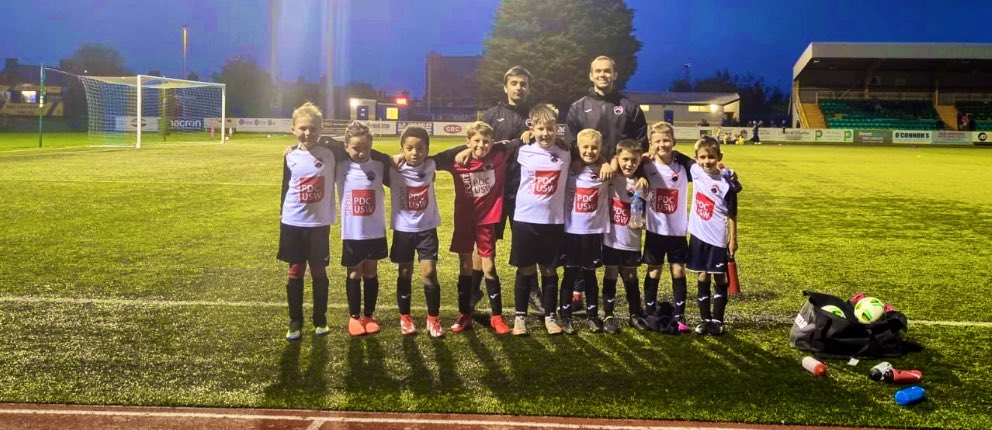 PontyUnitedA's tweet photo. A massive thank you to @TownPhase for the ‘warm up act’ before the main event this evening. All age groups received a warm welcome on a wet night! 

U9’s coaches were very pleased with the way our boys played and responded to instructions. https://t.co/emv9UwZem2