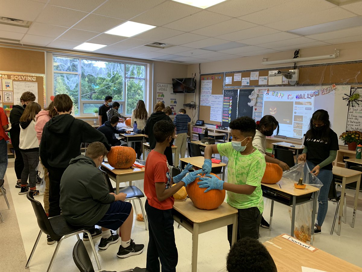 stjosephguelph's tweet photo. It’s pumpkin season! 🎃 Our intermediate students were busy carving creative pumpkins today. #HallowWeek #PumpkinContest https://t.co/IAlFsXzYT1