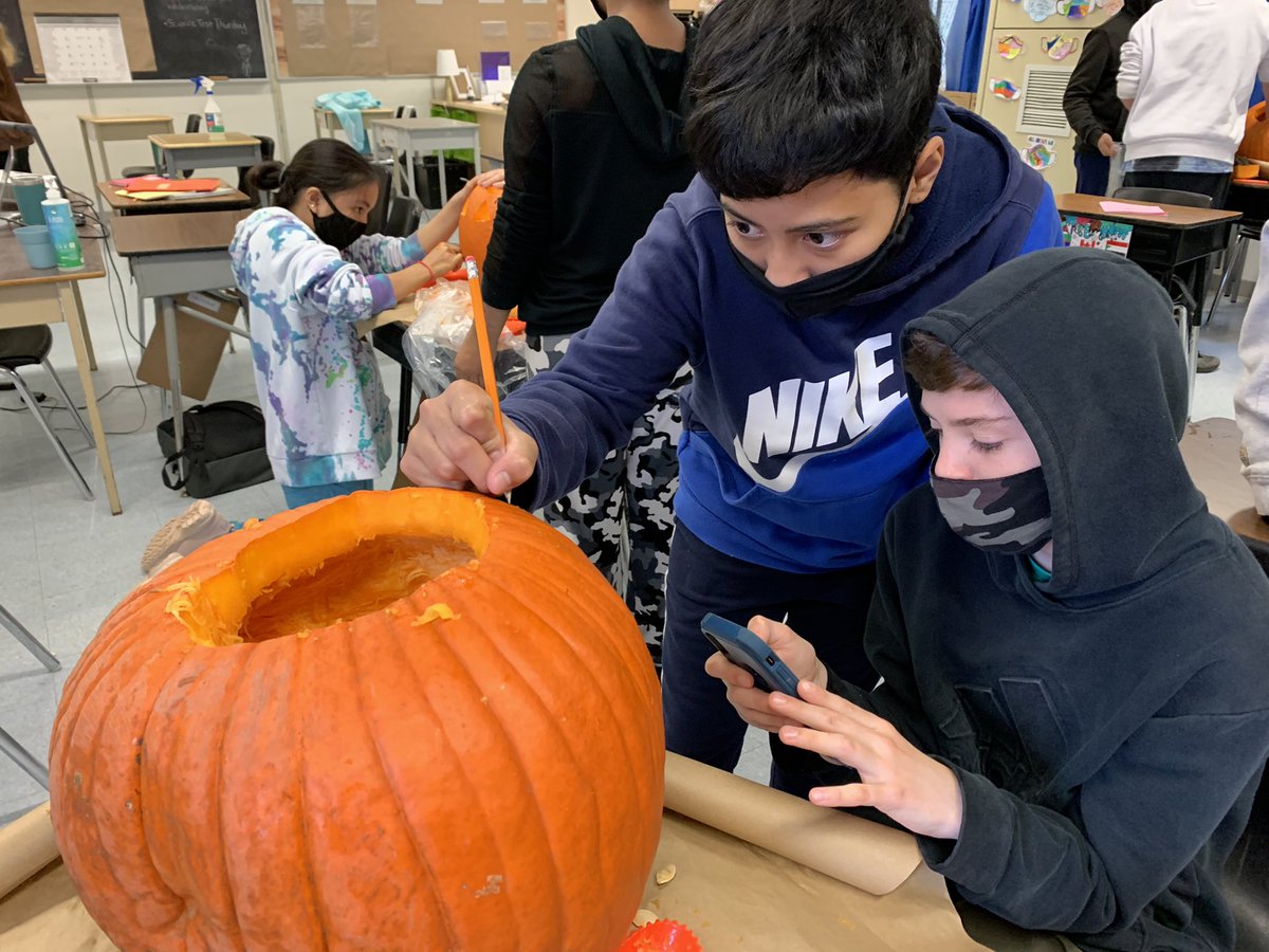 stjosephguelph's tweet photo. It’s pumpkin season! 🎃 Our intermediate students were busy carving creative pumpkins today. #HallowWeek #PumpkinContest https://t.co/IAlFsXzYT1