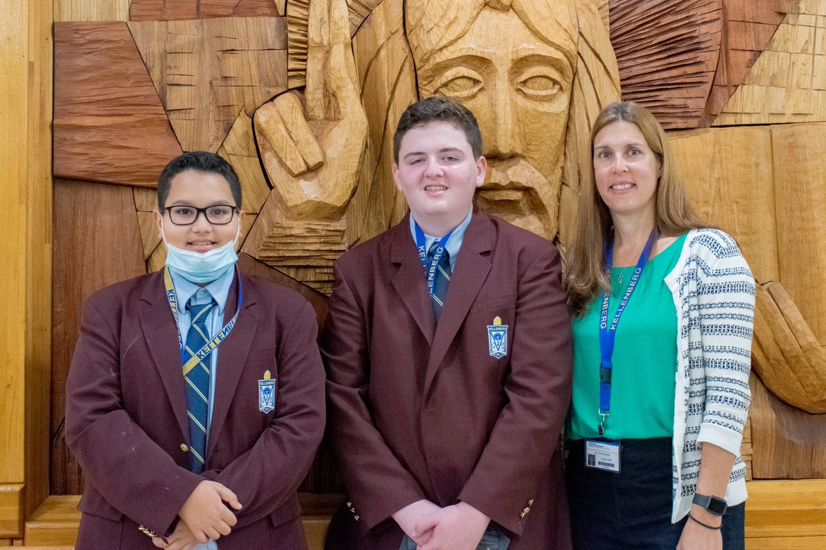 Kellenberg's tweet photo. Congratulations to Latin School students Matthew Ippolito (R) and Gabriel Garo (L) on placing first and second in the annual Latin School Spelling Bee!
#LatinSchool #Kellenberg #Firebirds #BlueAndGold #OneHeartOneMind #SpellingBee🐝 https://t.co/xb9S9UjeLw