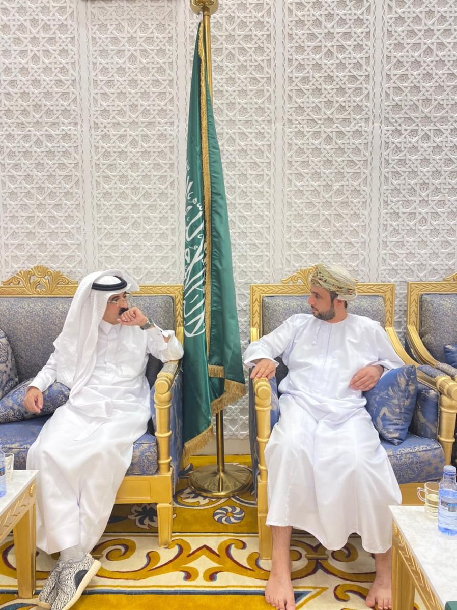 Sdaftv's tweet photo. سعدت بدعوة الدكتور محمد ال خاطر وتشرفت بلقاء الضيوف الكرام عضوء مجلس الشوري وممثل ولاية صحم بسلطنة عمان الاستاذ محمد بن خميس البادي والوفد المرافق وقد تطرق الحديث عن العلاقات الاخوية التي تربط الرياض ومسقط
#مساء_الخير 
#موسم_الرياض 
#الكلاسيكو 
#قمم_وشيم 
#الكلاسيكو
@AlbadiMk https://t.co/il2tntk4IC