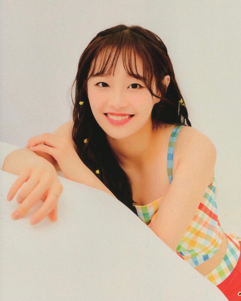 hourly chuu (@houriychuu) on Twitter photo 