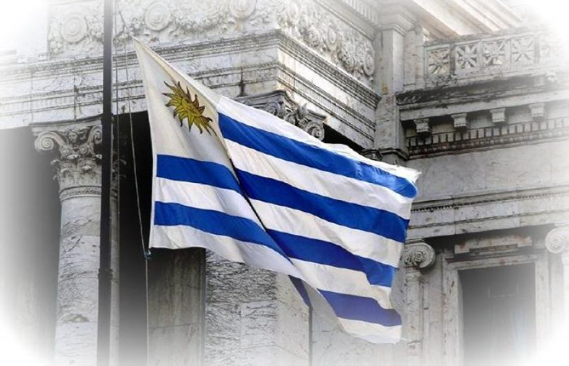 26 de octubre 1907 Uruguay. Se promulga la Ley de Divorcio. Entre otras causales, figura el mutuo consentimiento.