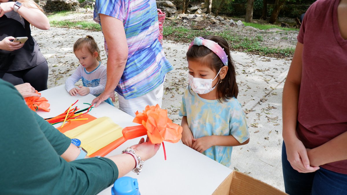 SeguinPublicLib's tweet photo. Patrons of ALL AGES came to our Día De Los Muertos special Pop-In Craft day on October 23rd. Crafts included beautiful tissue paper Cempasuchils (Marigolds) and decorate clay Sugar Skulls. #DDLM https://t.co/1QbQDfiqzW