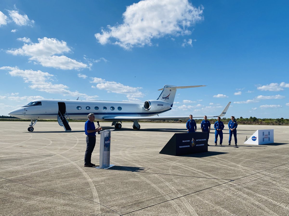 jessicaleelanda's tweet photo. “You never feel closer to space than when you’re at Kennedy Space Center.” Well said Kayla Barron. Welcome to @NASAKennedy #Crew-3! https://t.co/7LIYI8tLuH