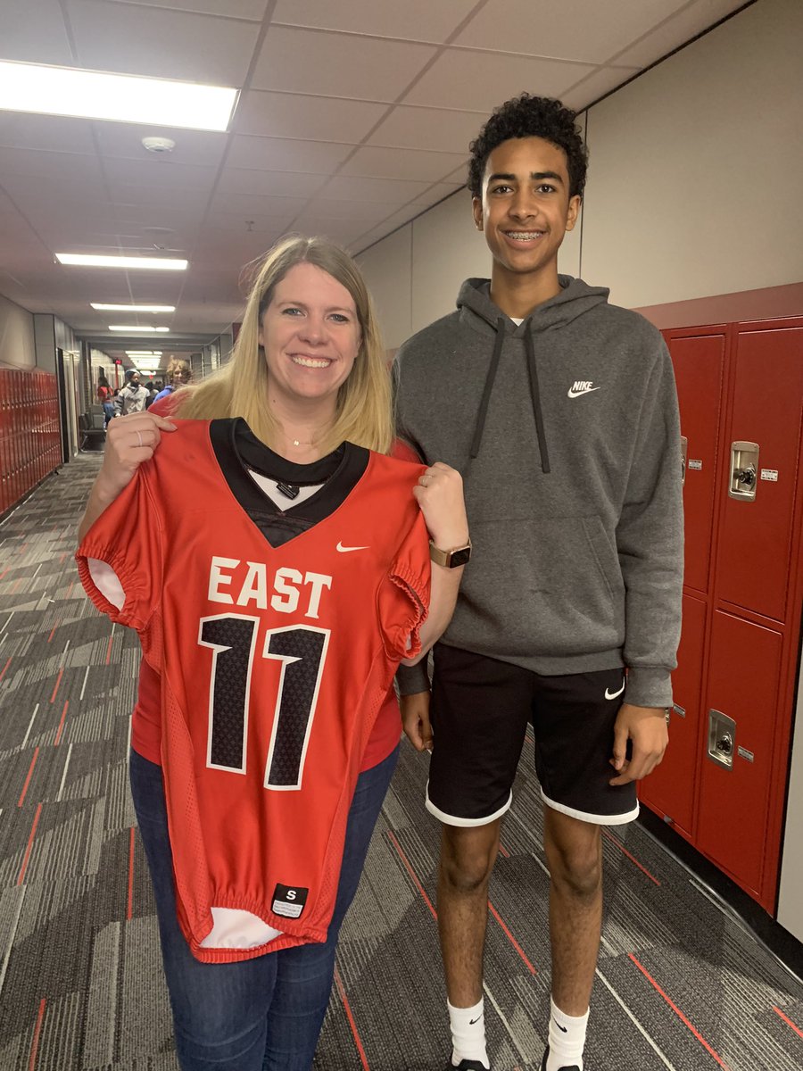 Samantha Cast tweet media