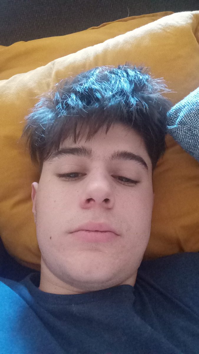 paauraseet's tweet photo. Soy yo o @Roccooo022 lleva demasiado drip?? https://t.co/ZTiWtPaWOQ