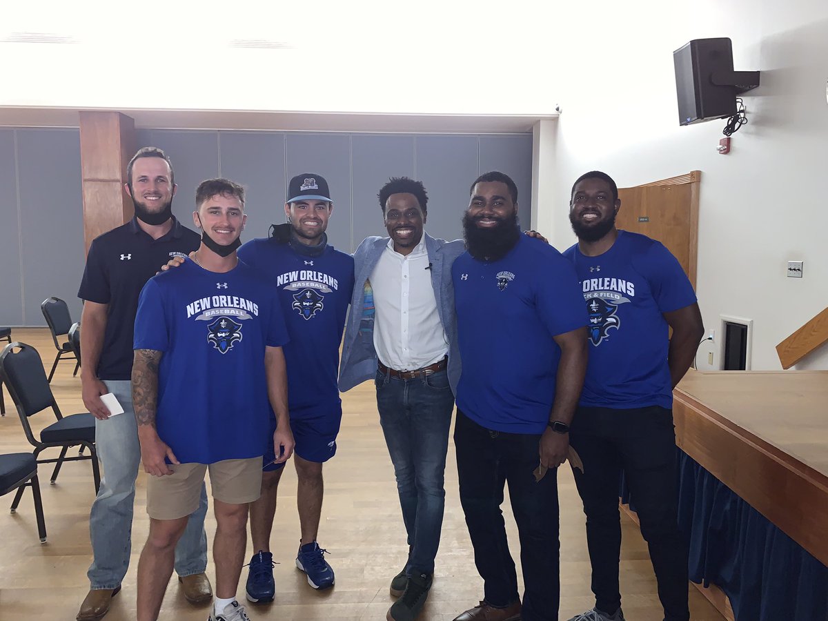 A HUGE thank you to @CoachDKR speaking to our student-athletes!!! Remember:

-Do not become complacent
-Use the tools you’re developing today to make an Impact tomorrow 
-Does your grind mirror your goals?

#NOLAsTeam⚔️ #PrivateersExcel