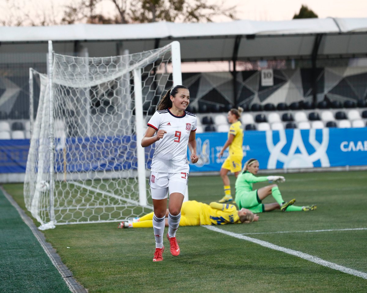 🛤️ AVANZAMOS CON PASO FIRME HACIA EL MUNDIAL.

⚽ 23 goles a favor.

🥅 ¡Ninguno en contra!

✅ Tres partidos, tres victorias. 

SOIS MUY GRANDES 

#JugarLucharYGanar