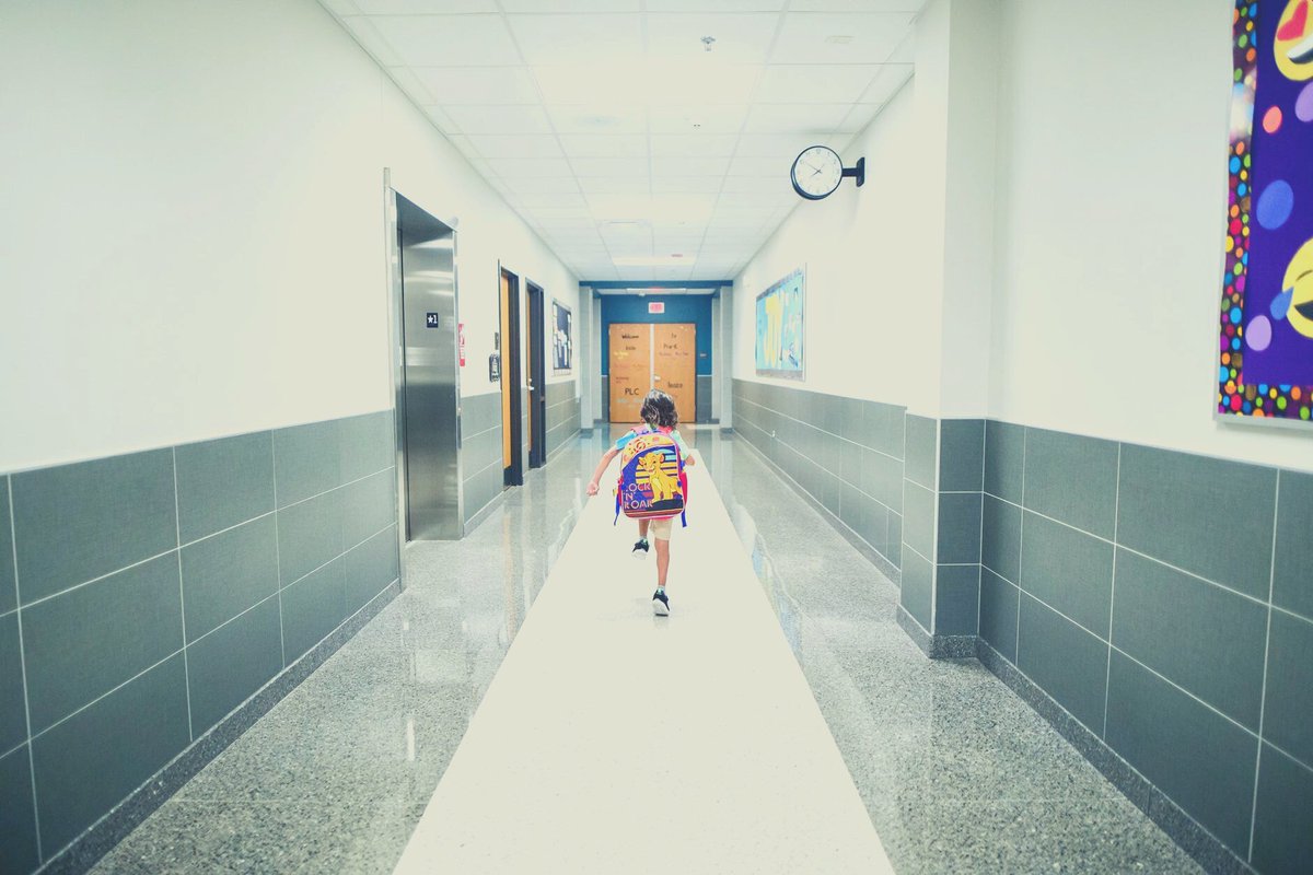 LitteraEdu's tweet photo. Principals are the key intermediary in strategizing what normal feels like amid chaos. Learn how they can use the sense of urgency they feel to give every one of their students access to the help they deserve.

#NationalPrincipalsMonth #tutoring

https://t.co/XteUGekSUw https://t.co/HRTwHPZYoE