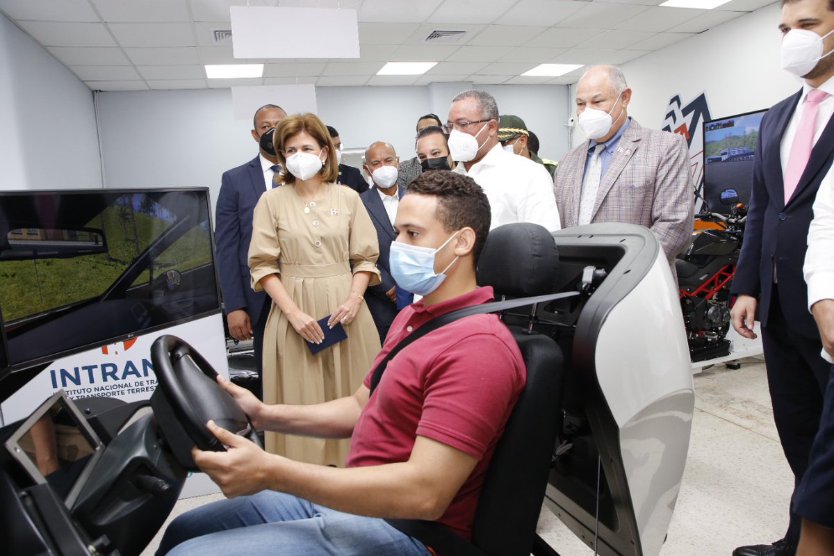 nuriapiera's tweet photo. Gobierno inaugura Centro Médico Autorizado para Evaluación Psicofísica de Conductores https://t.co/tc2o7MbK5a #NDigital https://t.co/1qeM10kUSL