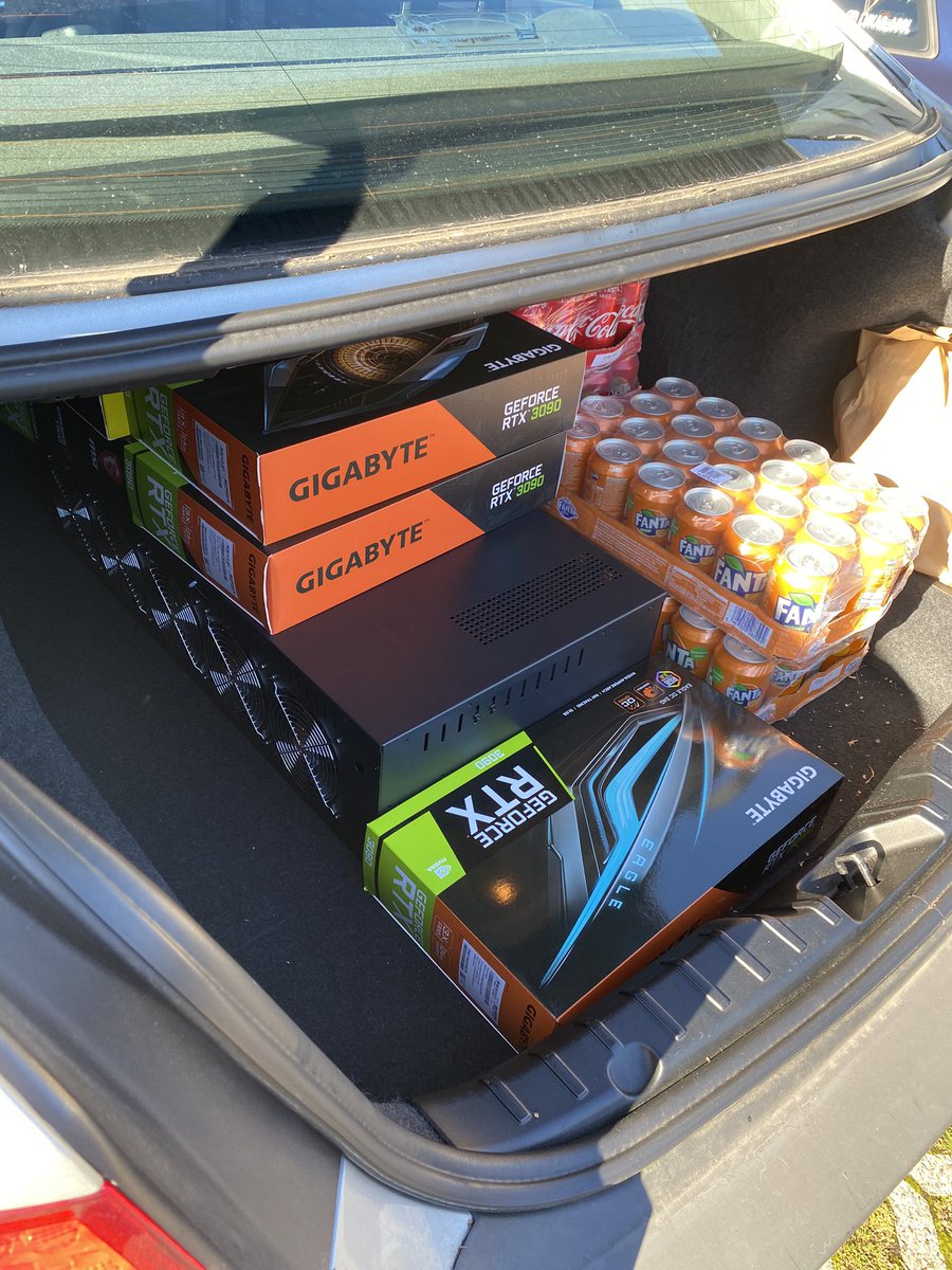 Demir94Demir17's tweet photo. About Last Shopping Tour 🥸
Catched some rtx 3090s and Softdrinks😜
Rig 11 is right around the corner :)
Give me that juicy Hashrate!
#ETH #Mining #cryptocurrecy #DeFi #ALTSEASON #Crypto #investment https://t.co/kBTlnK8YXQ