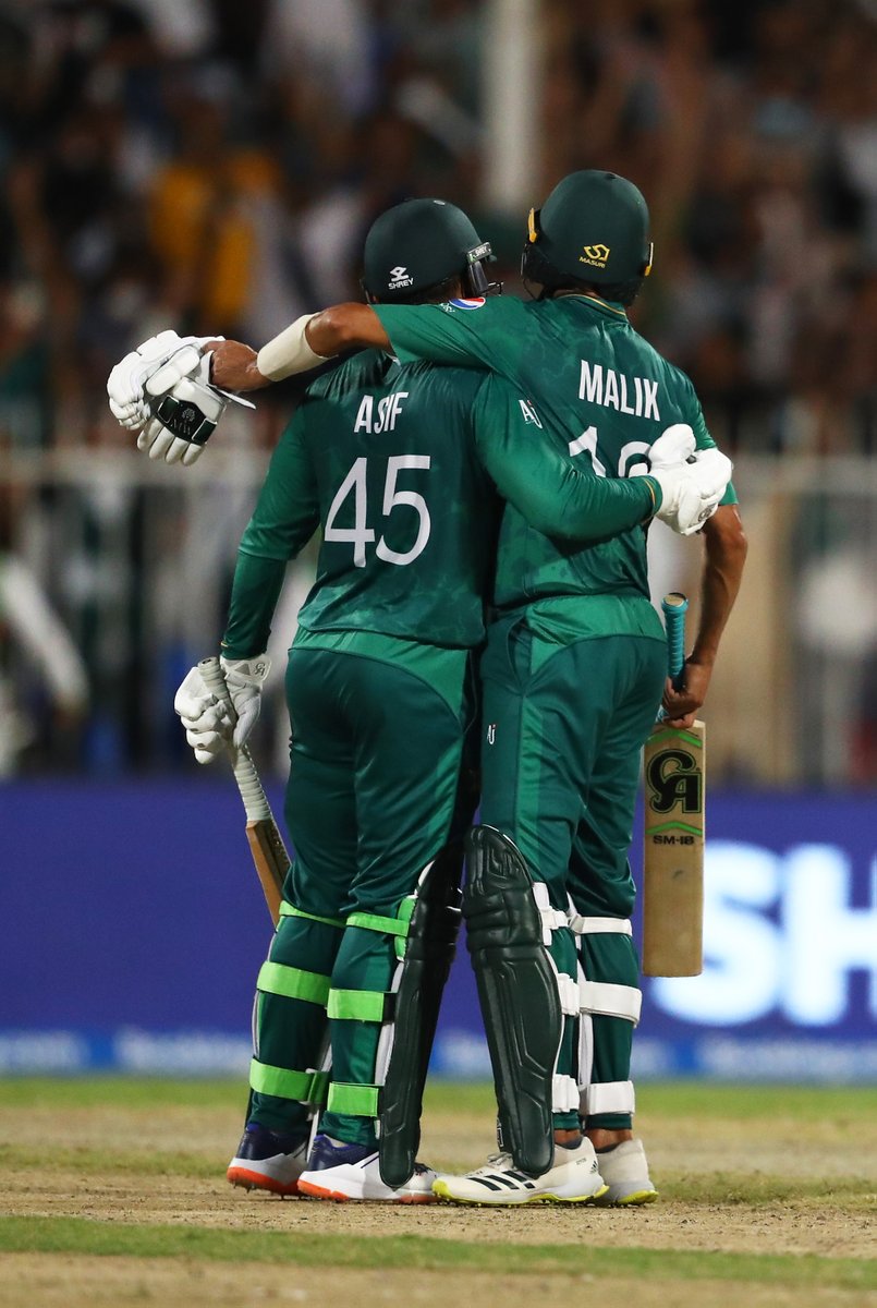 TheRealPCB's tweet photo. The partnership that sealed the win for Pakistan!
#WeHaveWeWill 
@AasifAli2018 @realshoaibmalik https://t.co/axKLOPwou8