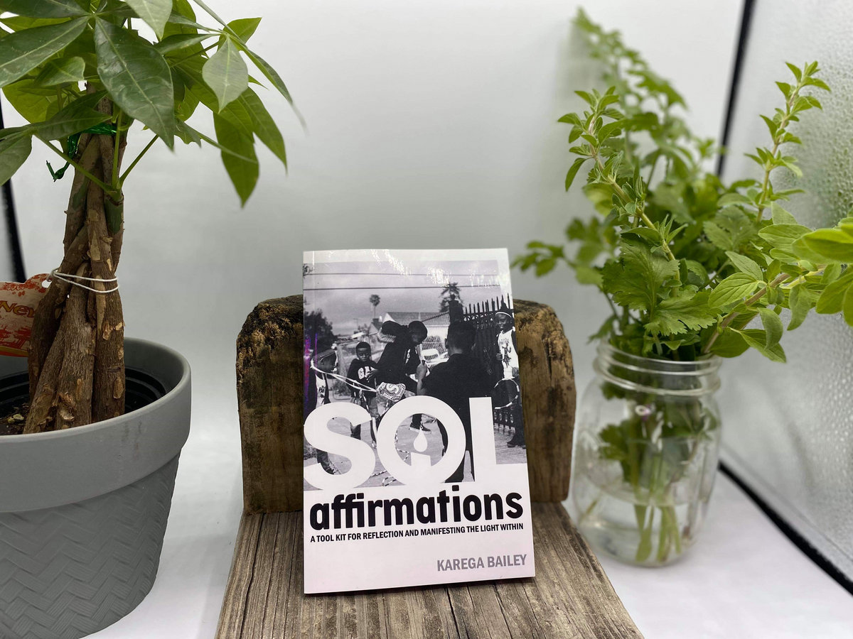 E4E #Reading List
#SOLAffirmations by <a href="/sol_development/">SOL Development</a> <a href="/KaregaBailey/">Karega Bailey</a> <a href="/FefeMonique/">Felicia Monique Fefe</a> what an incredible tool for anyone who is looking to develop a #reflection or #affirmations practice this tool is for you. #healing #mindfulness #education