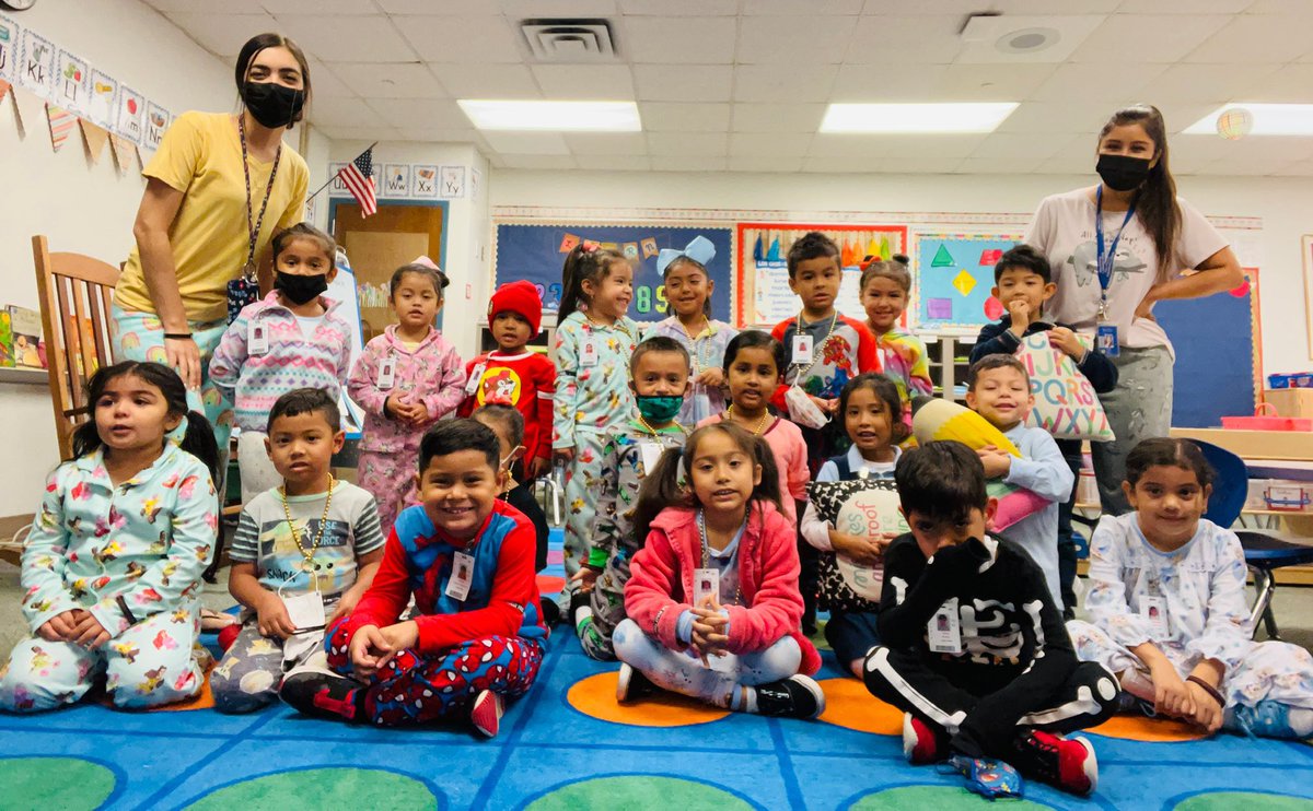 Lopez7Miss's tweet photo. Putting drugs and bullying to sleep in room 102 #prek @BritainElem https://t.co/MyvgVRUow7
