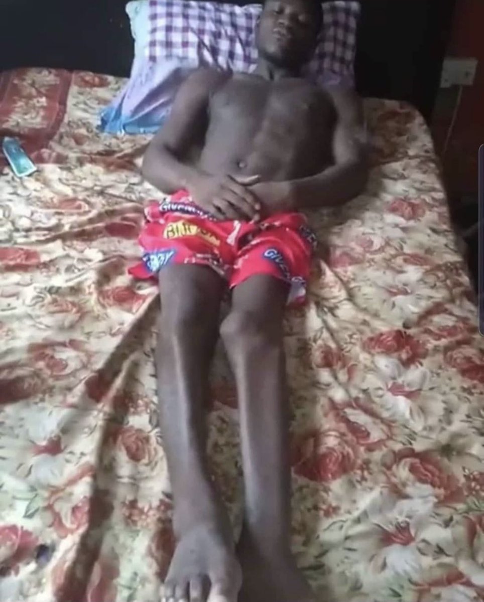 Tundeolubori's tweet image. Greetings. My name is Tunde Lawal. I was robbed and shot at my backbone in a one chance commercial at oshodi while heading home from work at night which has left me unable to walk with my legs as we speak. The doctor suggested a surgery but money causes delay.Pls I need a help 🙏