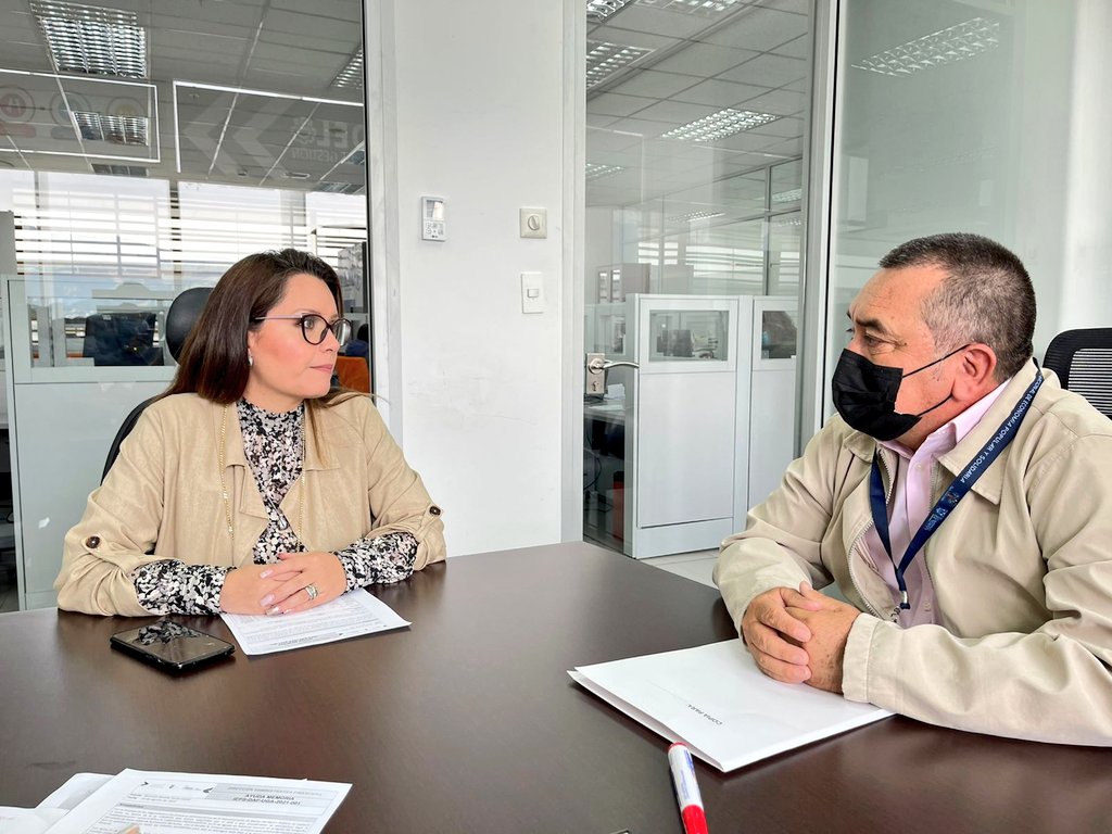 IEPS_Ec's tweet photo. ¡Afianzamos las relaciones interinstitucionales para reactivar la #EPS! En #Quito, nuestra Dir. Gral. @SemperteguiXime recibió la visita del alcalde del #GADSantaIsabel, Ernesto Guerrero para trabajar de manera articulada en beneficio de las #OEPS. 

#SomosEPS 
#JuntosLoLogramos https://t.co/PHokJ0fhv2