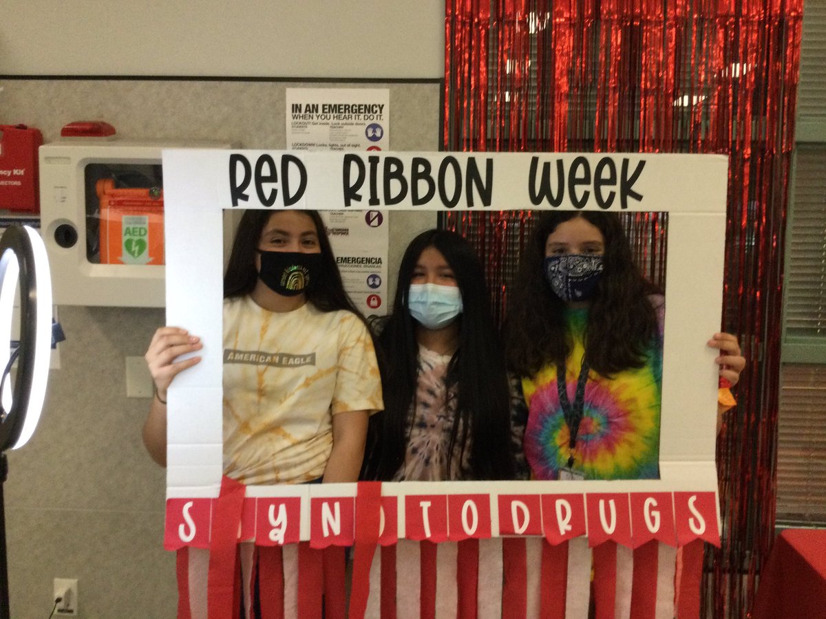 DVISD_OMS's tweet photo. Day#2 Red Ribbon Week. Gators say no to drugs. Tye dye day.
OMS gators rock #RedRibbonWeek2021 #DVISDPROUD https://t.co/sqzaRShEn3