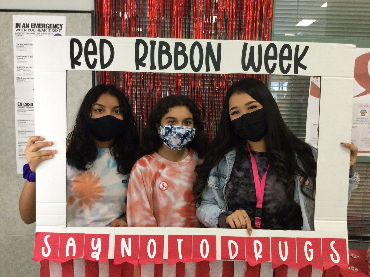 DVISD_OMS's tweet photo. Day#2 Red Ribbon Week. Gators say no to drugs. Tye dye day.
OMS gators rock #RedRibbonWeek2021 #DVISDPROUD https://t.co/sqzaRShEn3
