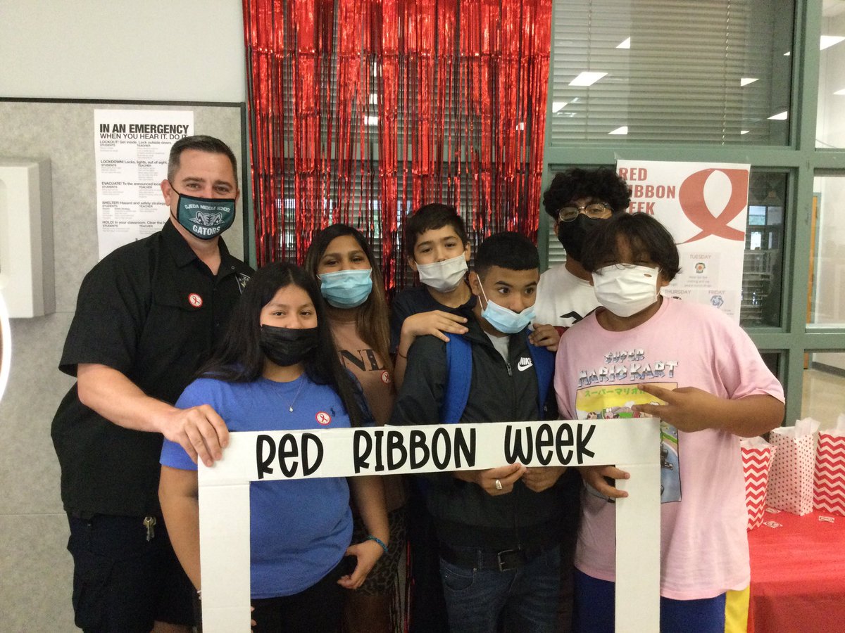 DVISD_OMS's tweet photo. Day#2 Red Ribbon Week. Gators say no to drugs. Tye dye day.
OMS gators rock #RedRibbonWeek2021 #DVISDPROUD https://t.co/sqzaRShEn3
