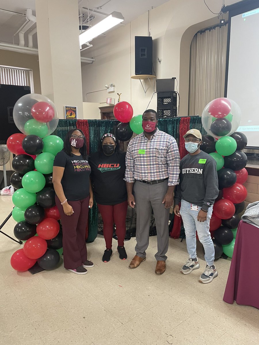 KKCRecruiterJG's tweet photo. Having an incredible time at the #HBCU College Fair today at Chatham High School. Students are learning about how they can start at @KK_College to Dream Bigger and Do Greater. @KKCEnrollment @KKCADMISSION @ChiCityColleges https://t.co/EpHPVZavp3