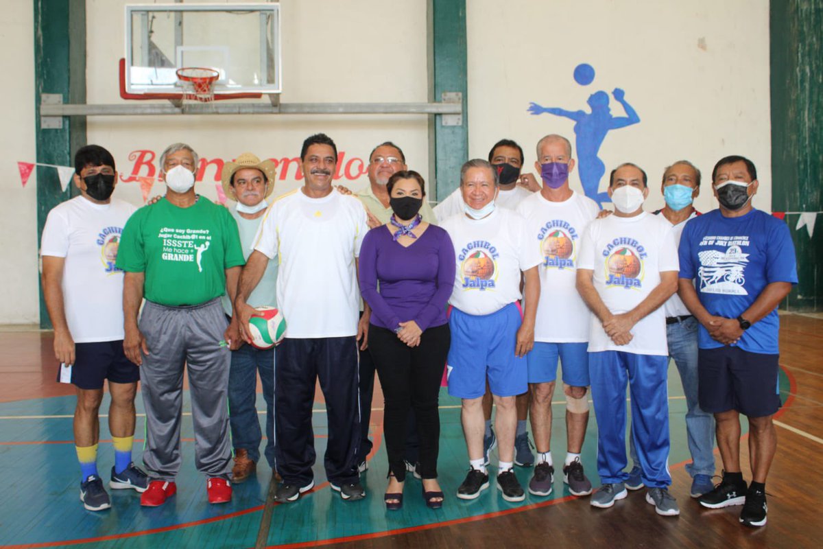 GobTeapa's tweet photo. “Inaugura alcaldesa @Alma_Espadas, 1er. Encuentro Deportivo de Cachibol"

La alcaldesa señaló que se sigue dando cumplimiento a lo establecido en el “Plan de Desarrollo Municipal”. https://t.co/GY484pZGDH