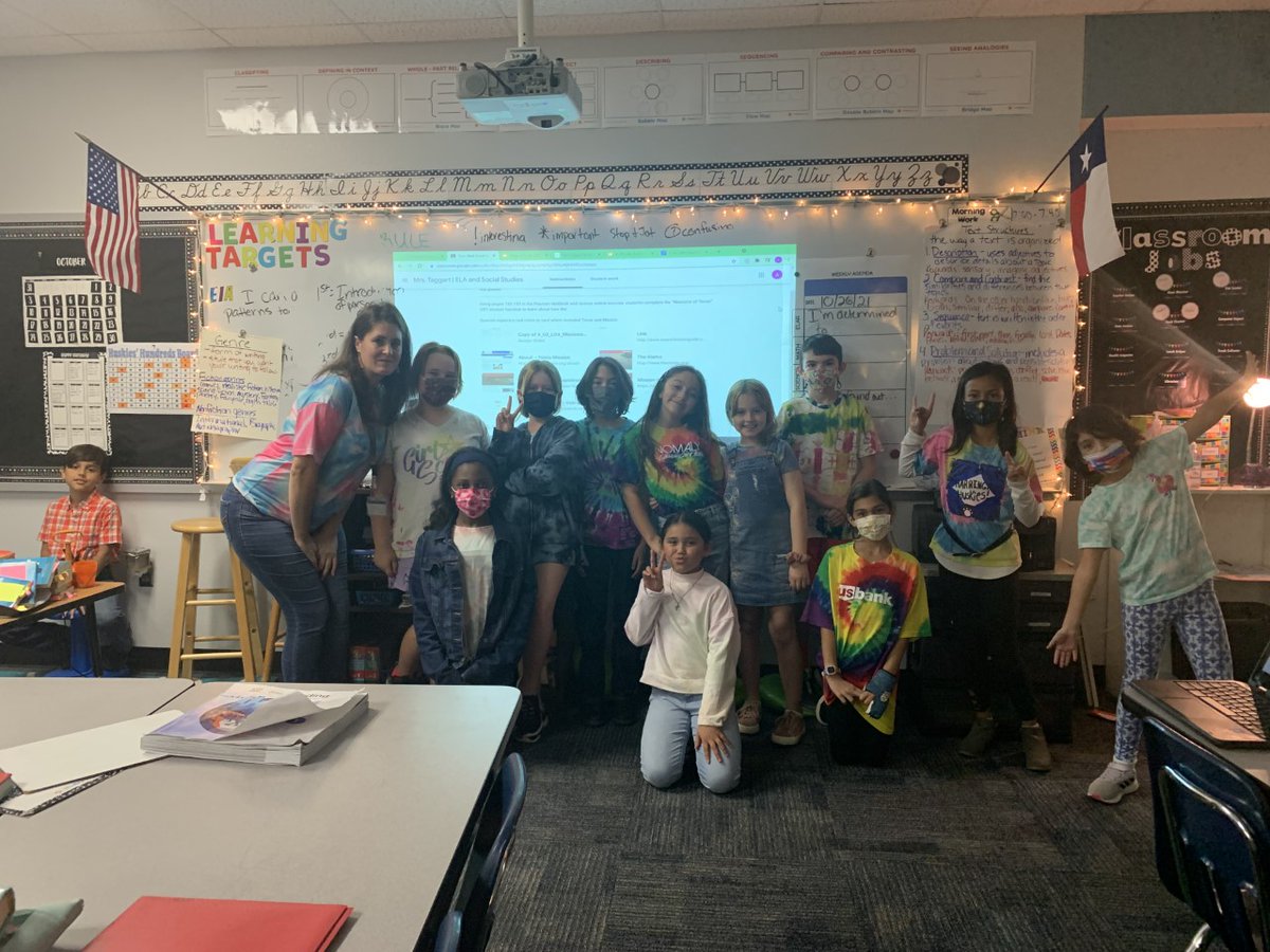 Harrington_El's tweet image. Our future&apos;s are so BRIGHT! #RedRibbonWeek #PISDDedicatedtoCaring