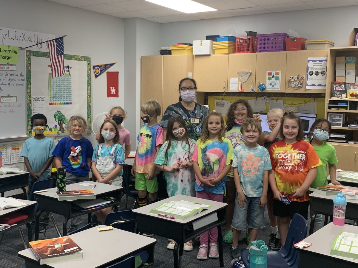 Harrington_El's tweet image. Our future&apos;s are so BRIGHT! #RedRibbonWeek #PISDDedicatedtoCaring