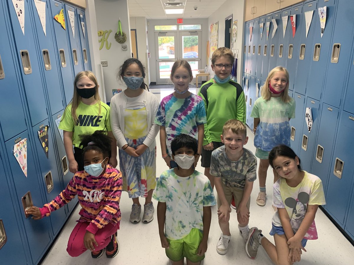 Harrington_El's tweet image. Our future&apos;s are so BRIGHT! #RedRibbonWeek #PISDDedicatedtoCaring