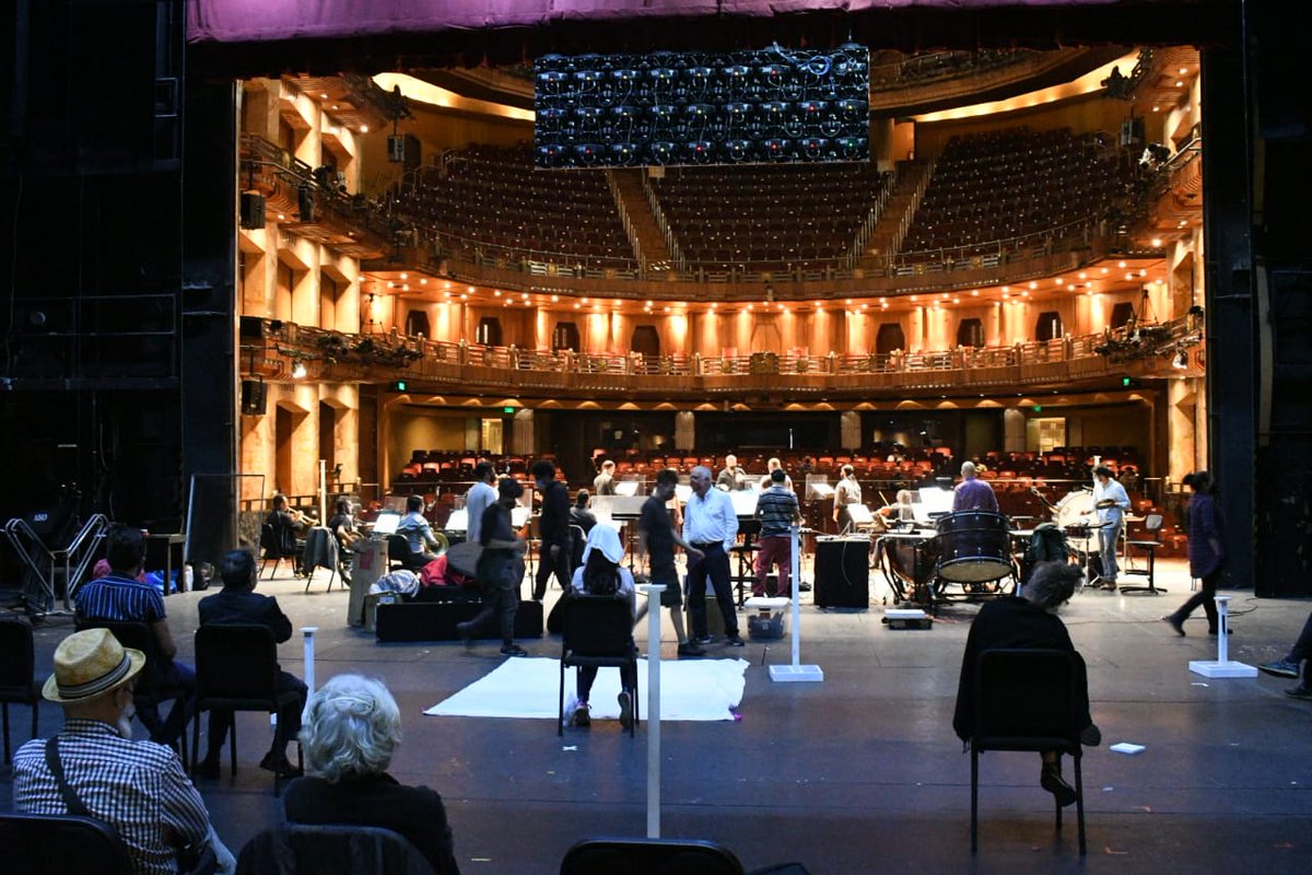 CEPROMUSIC's tweet photo. ¡Ya casi estamos listos 😍! No se pierdan el espectáculo interdisciplinario 'Stravinsky 50' que preparamos en colaboración con la @CNTeatromx  en el marco del 49 @cervantino. ¡Va a estar increíble 🥰!

🔗 https://t.co/HHqJ9yXcXs
📆 Jueves 28 de octubre.
⏰ 19:00 hrs. https://t.co/Rv2OnwTjWm