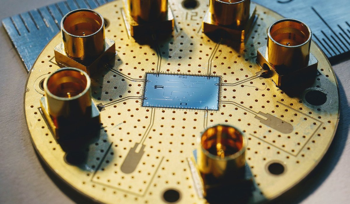 AndreasAtETH's tweet image. Presenting @qudev @ETH_physics @ETHQuantumCntr @ETH_en work by @BesseJC on Sources and Detectors of #Quantum #Microwave Radiation at the International Workshop Searching for Galactic Axions and Superconducting Devices with Quantum Efficiency on Wednesday:
pcs.ibs.re.kr/PCS_Workshops/…