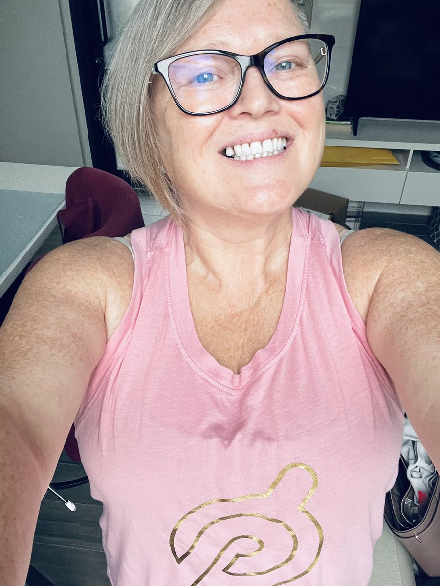 LGoonerHoward's tweet photo. And I’m off! Just gave the babies snuggles and now time to get my sangria head on 🍷🍷🍷 #NextStopSpain https://t.co/o6bbmJ5VbE