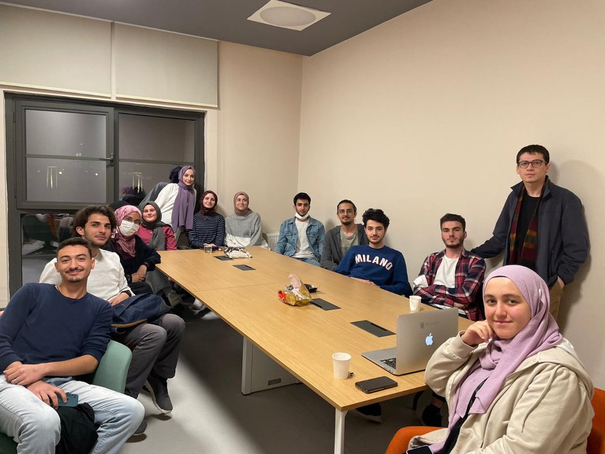 A photo from our planning meeting.
Planlama toplantimizdan bir fotograf.  
صورة من اجتماع التخطيط لدينا.                            #ihu #gezi #club #Turkey #istanbul