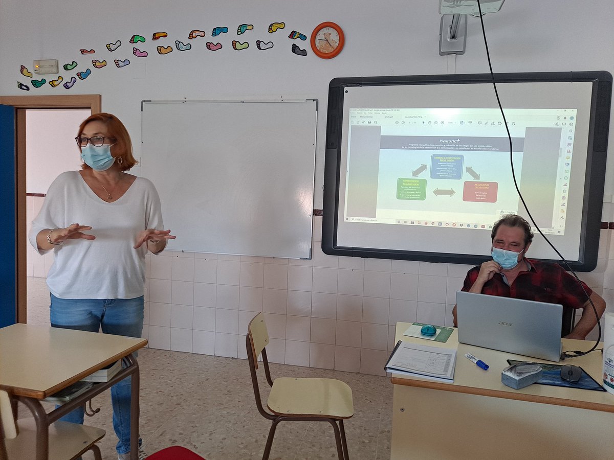 Padre_Jacobo's tweet photo. 💻⚠️🆘️ El equipo de ESO recibe el informe sobre riesgos de Internet para nuestros alumnos, realizado por la Asoc. ADIADOS, con datos obtenidos del estudio del programa #PiensaTIC al que pertenecemos desde el curso pasado. ¡Toca trabajar en la prevención!
#acciontutorial https://t.co/4oFmOEv7Mx