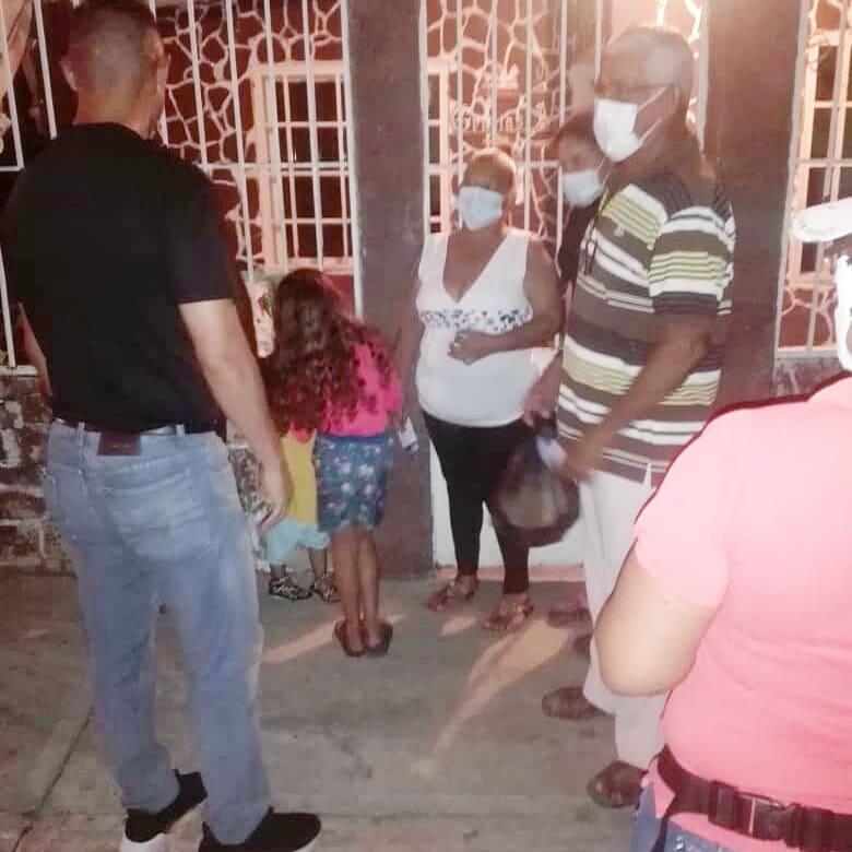 ongfunidecupal's tweet photo. Activados en caminatas casa por casa en las comunidades de Blanquita de Pérez y Los Mangos.

¡Súmate a la fuerza del cambio en Palavecino! ☞@jghernandezvzla  @lainvzla 

#Somoslafuerzatranquiladelcambio #YovotoLAIN #UnidosParaTransformar https://t.co/l3FDGRp7oK