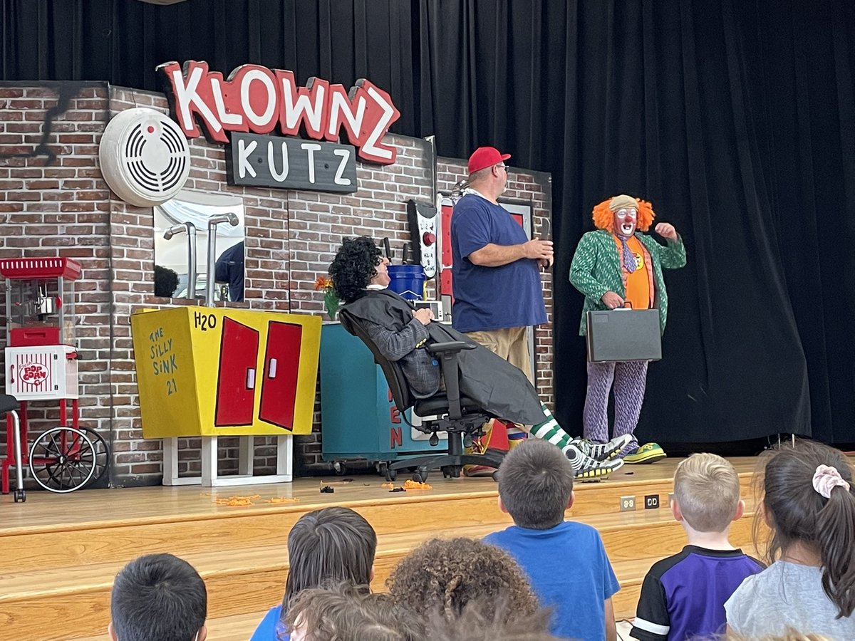 Love when the Safety Clowns come school. #walstars