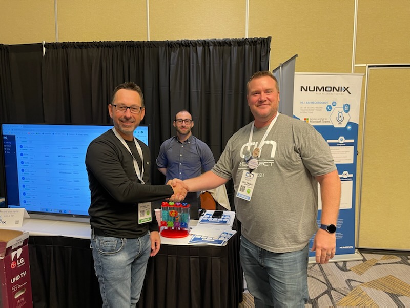 NUMONIXCLOUD's tweet photo. We have a winner! Congrats @RealEricTruax. It was great to meet you @CommsvNext. We hope you enjoy your TV!
#CommsvNext #IXCloud #MicrosoftTeams #MSPartner https://t.co/EFpmkjlU54