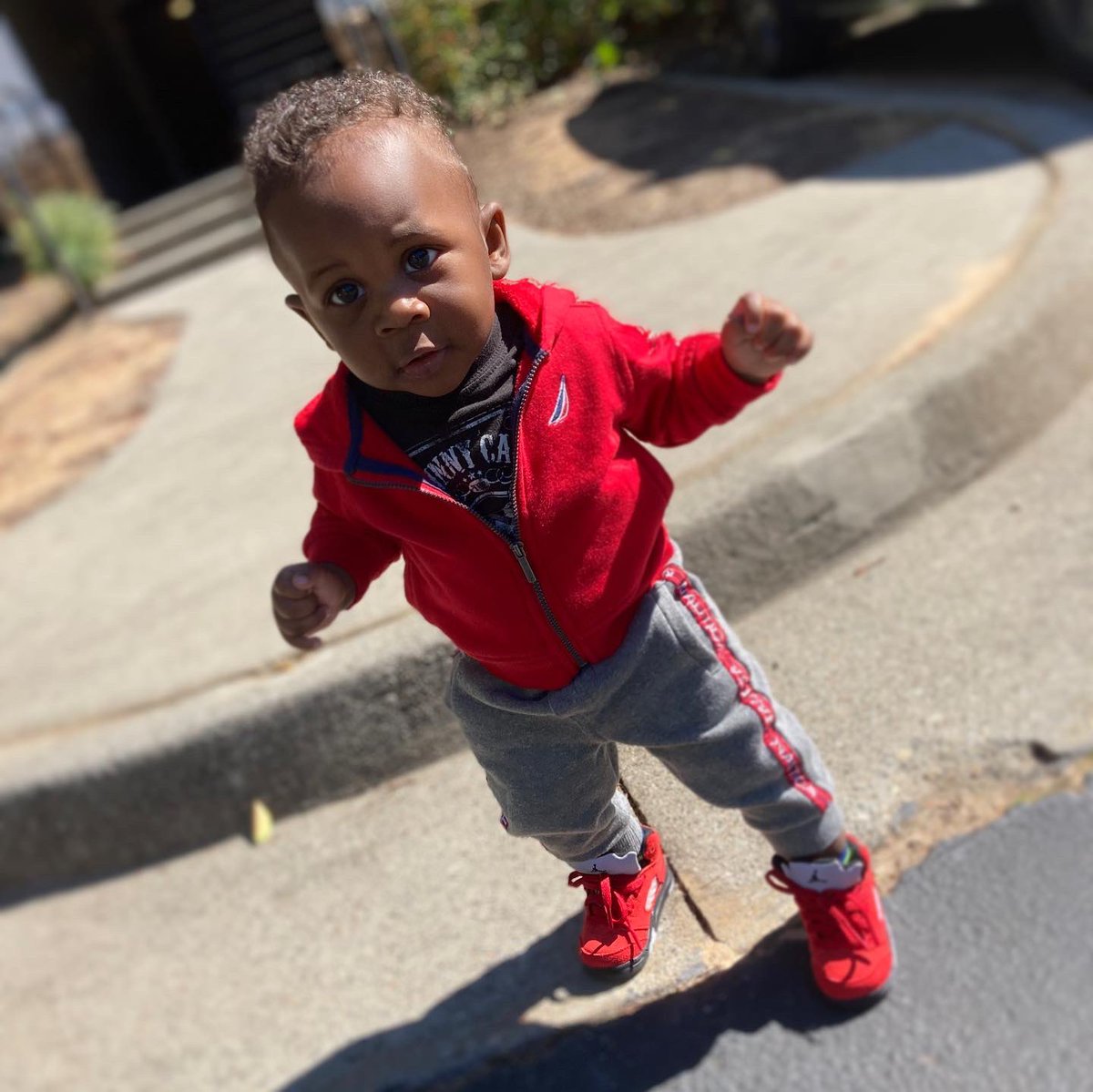 imBriWade's tweet photo. I would say my little broke bestfriend but my baby really HAVIN‼️😍🤑🤞🏾💪🏾 #BIGAugust #9months #Juice https://t.co/pdrYVMmjdw