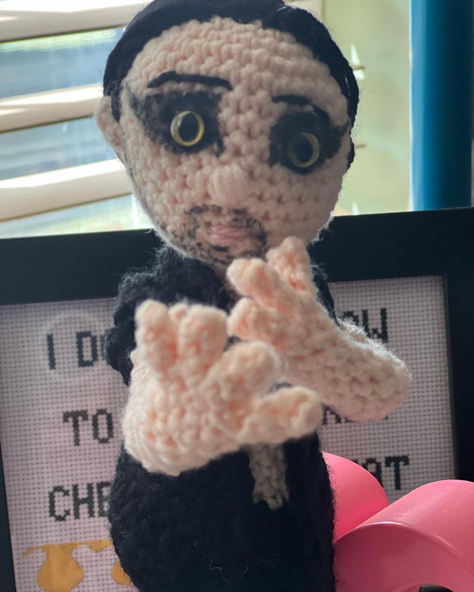 nonotdebbie's tweet photo. The Nightman cometh @RMcElhenney @alwayssunny #nightman #alwayssunny https://t.co/c8rblT1Ykj