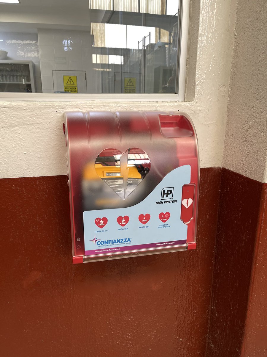 highprotein1's tweet photo. Gracias a @ConfianzzaMx , Hoy celebramos  la instalación de nuestro primer #desfibrilador en nuestra planta de El Salto, Jalisco para proteger  a nuestros empleados de posibles paradas cardiorrespiratorias. 
#Confianzza #desa #cardio #desfibrilador  #salud #EspacioDeConfianzza https://t.co/MAk0JKVHbw