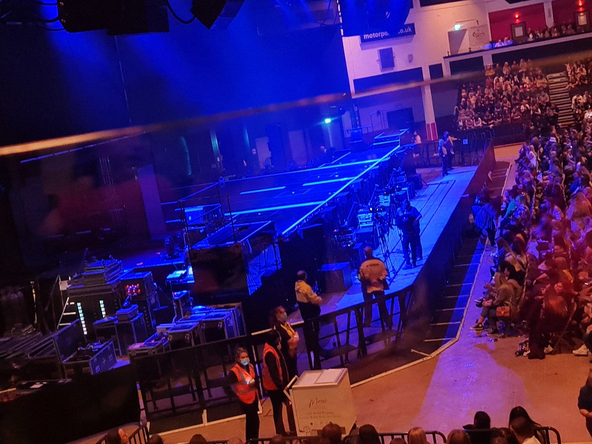 pmslparty's tweet photo. Waiting for @JLSOfficial #notlong #cardiff #motorpointareana https://t.co/PEOsFTzR4R